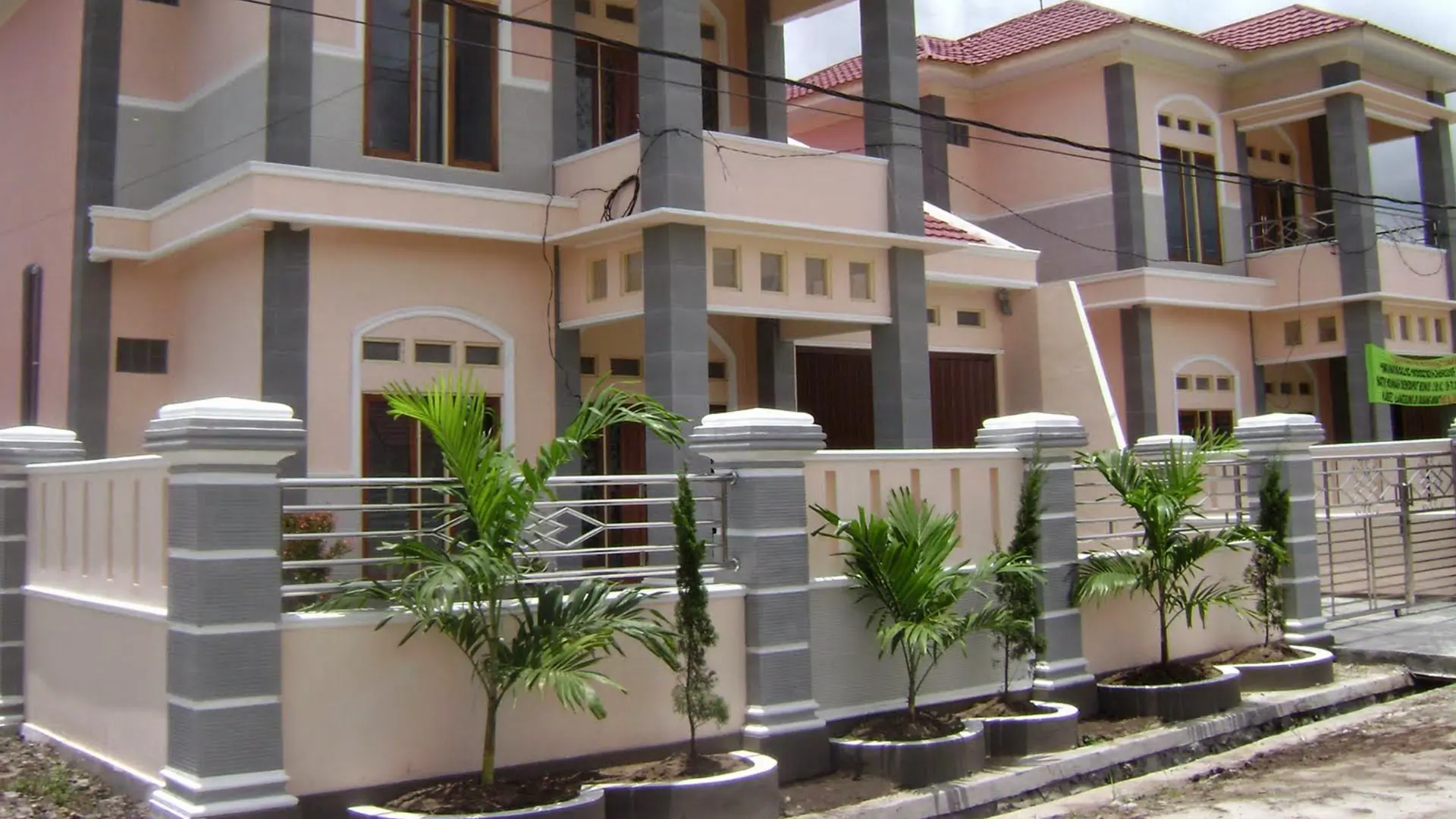 15 Model Warna Cat Pagar Rumah Mewah Yang Cocok Untuk Hunian Anda 5610